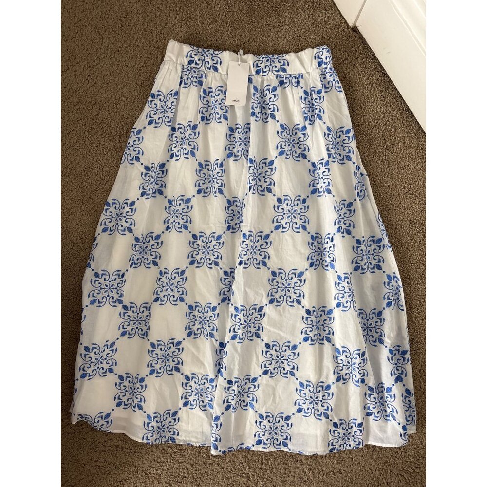 Mango Embroidered White & Blue Midi Skirt With Floral Pattern, new with tags - Picture 4 of 5